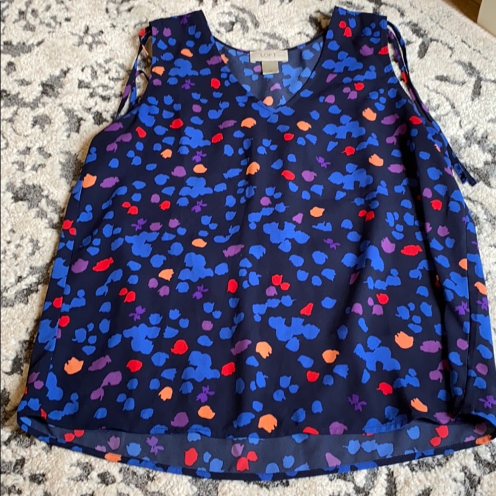 Women’s Flowy top